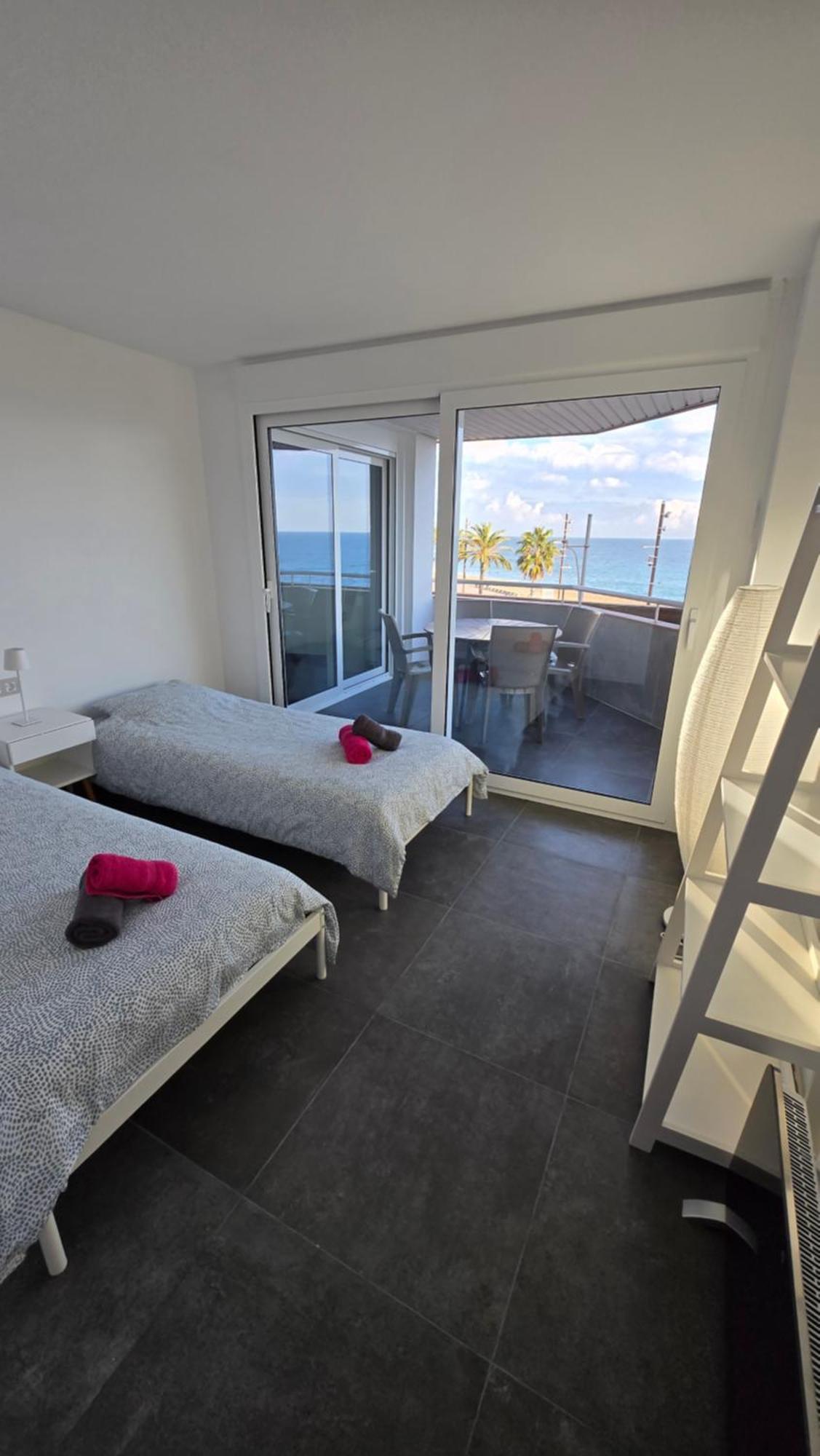 Apartments Paradise Lloret โยเรตเดมาร์ ภายนอก รูปภาพ